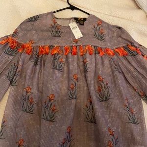 Beautiful polyester blend silky top